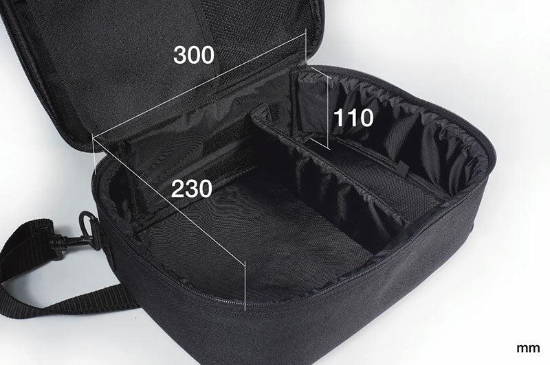 Black RC accessory pit bag with internal compartments, strap, and measurements in mm