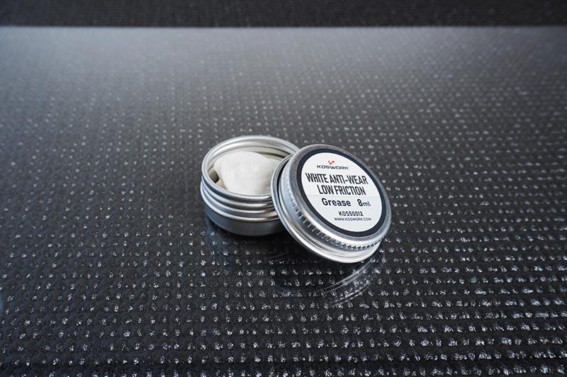 Koswork white anti-wear low friction grease 8ml KOS50012 RC car accessory in metal tin